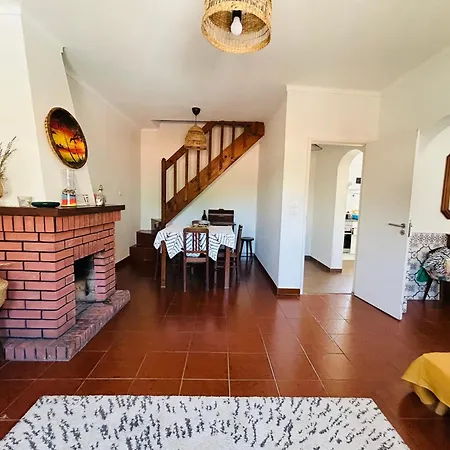 Nyaraló Vivenda Costa Tondela