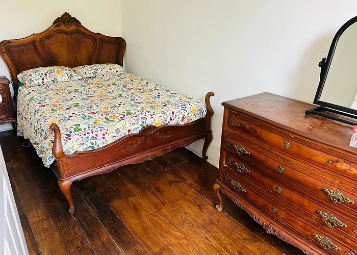 Vivenda Costa Nyaraló *